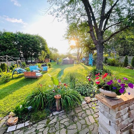 Schaumburg Paradise Oasis With A Secret Garden And Private Pool 외부 사진
